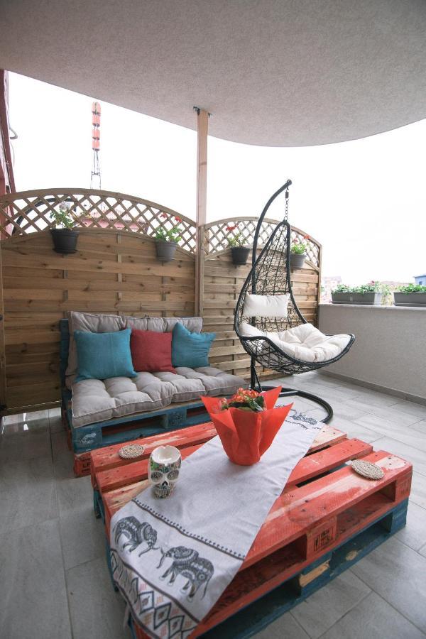 Boulevard Boutique Aparthotel Корча Екстериор снимка
