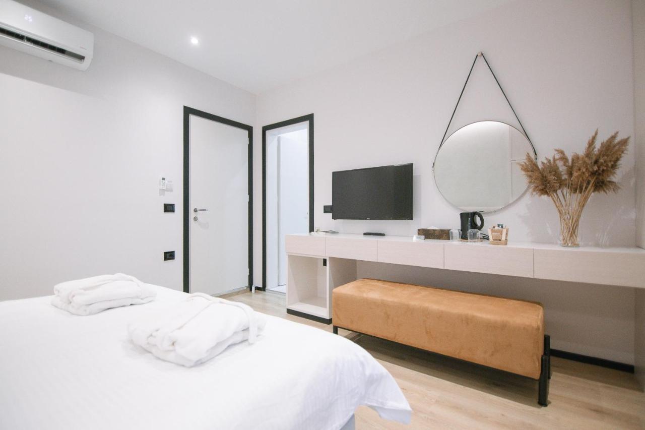 Boulevard Boutique Aparthotel Корча Екстериор снимка