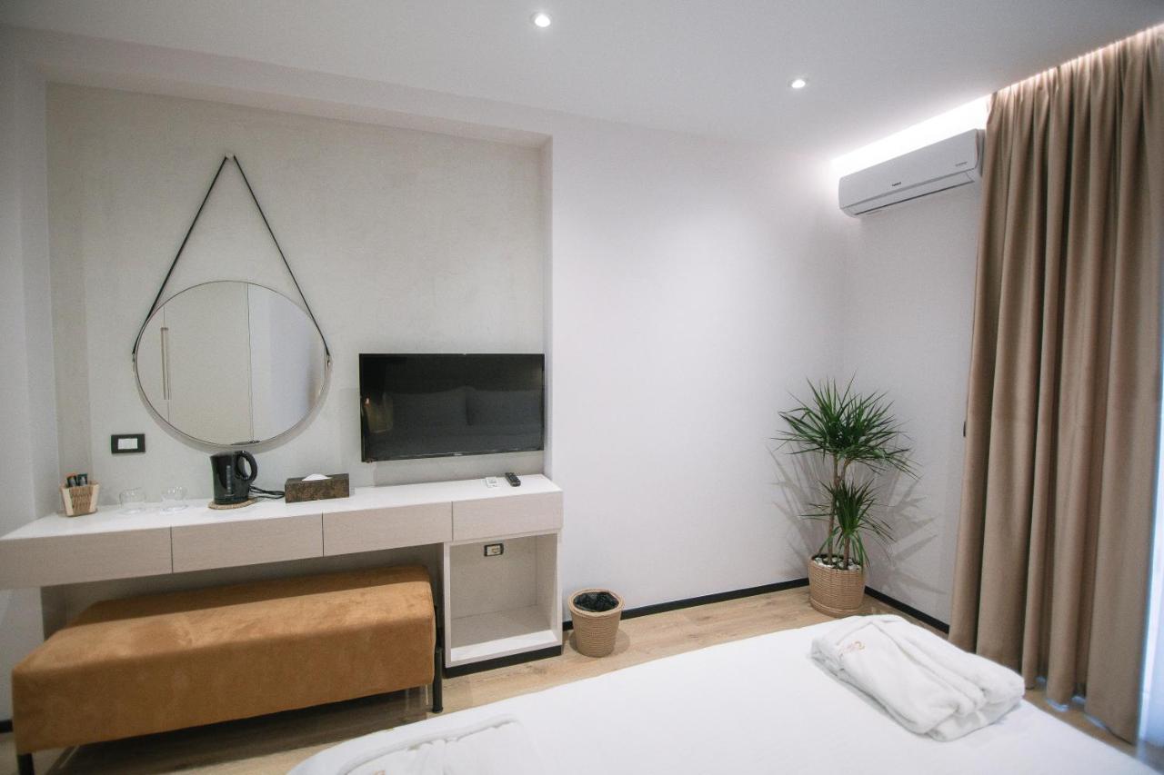Boulevard Boutique Aparthotel Корча Екстериор снимка