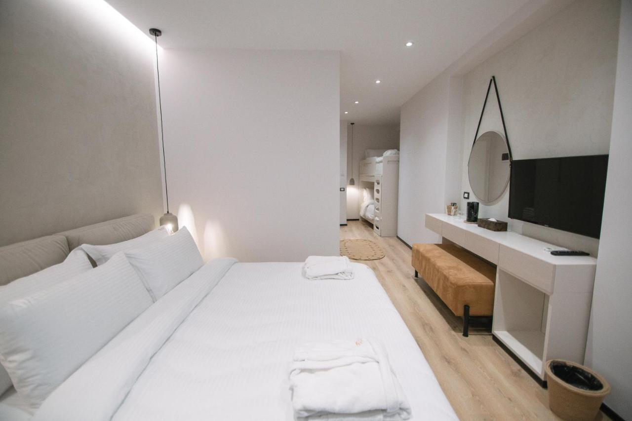 Boulevard Boutique Aparthotel Корча Екстериор снимка