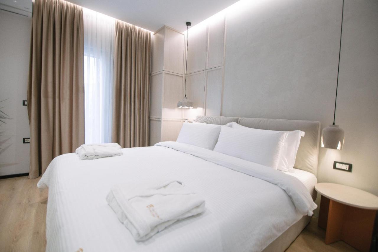 Boulevard Boutique Aparthotel Корча Екстериор снимка