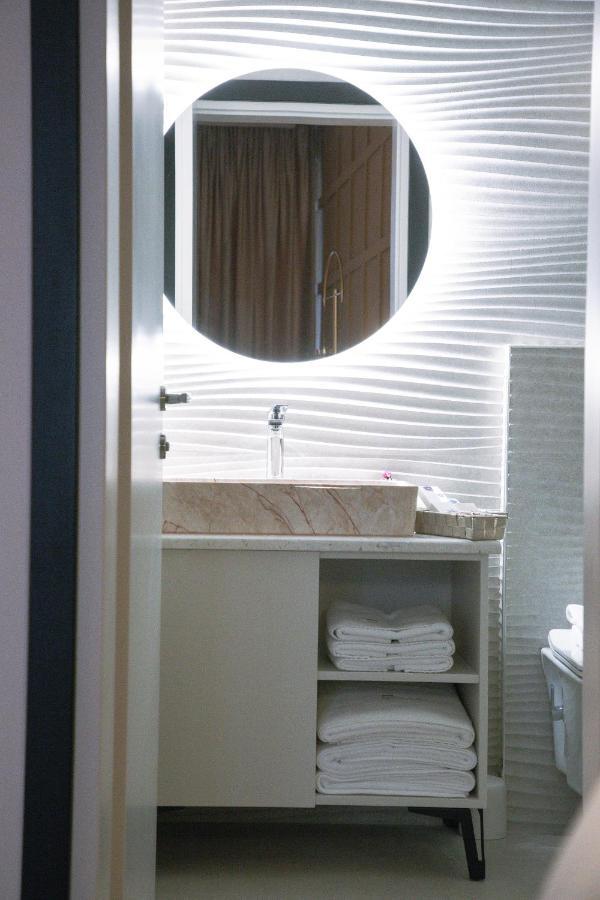 Boulevard Boutique Aparthotel Корча Екстериор снимка