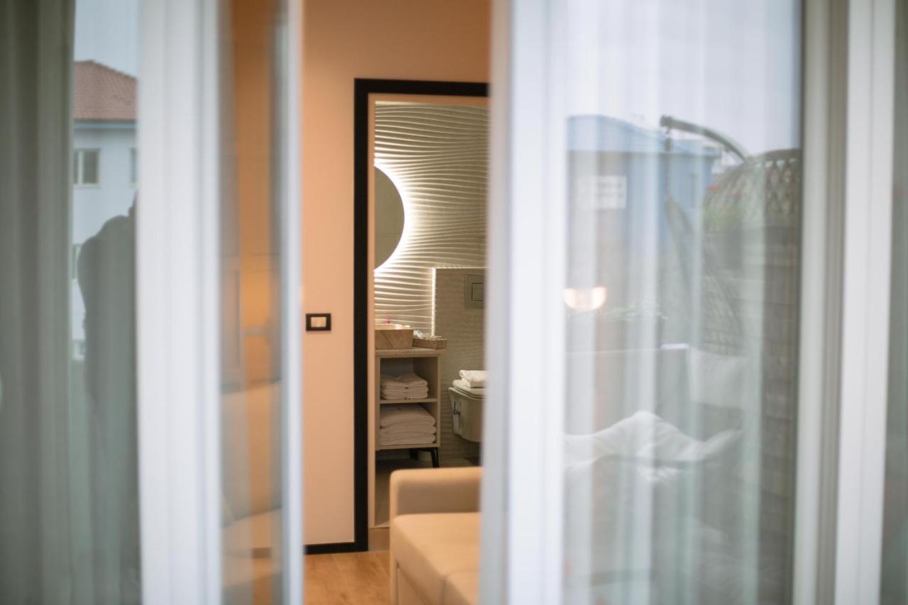 Boulevard Boutique Aparthotel Корча Екстериор снимка