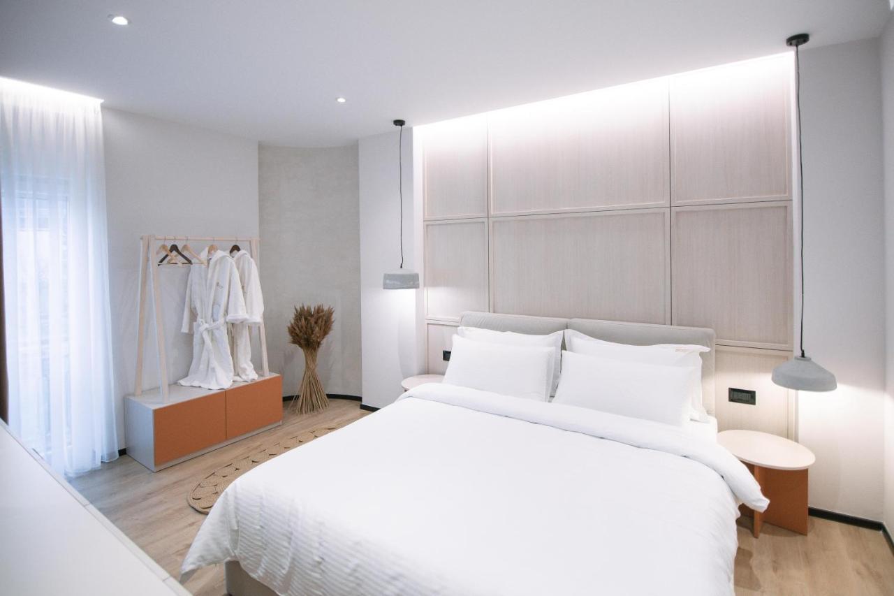 Boulevard Boutique Aparthotel Корча Екстериор снимка