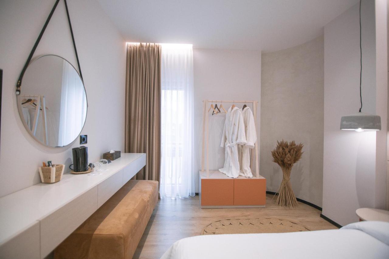 Boulevard Boutique Aparthotel Корча Екстериор снимка