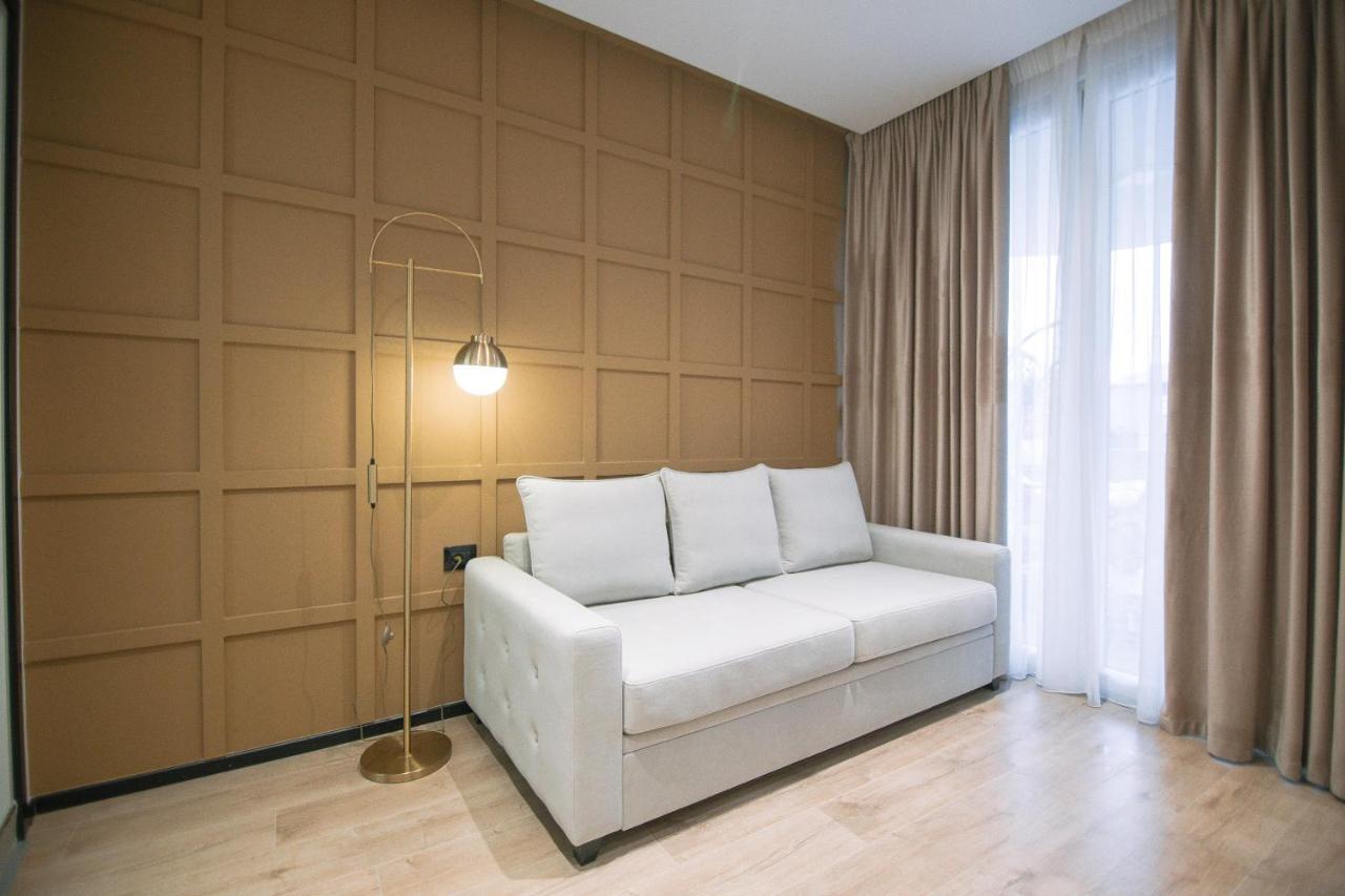 Boulevard Boutique Aparthotel Корча Екстериор снимка