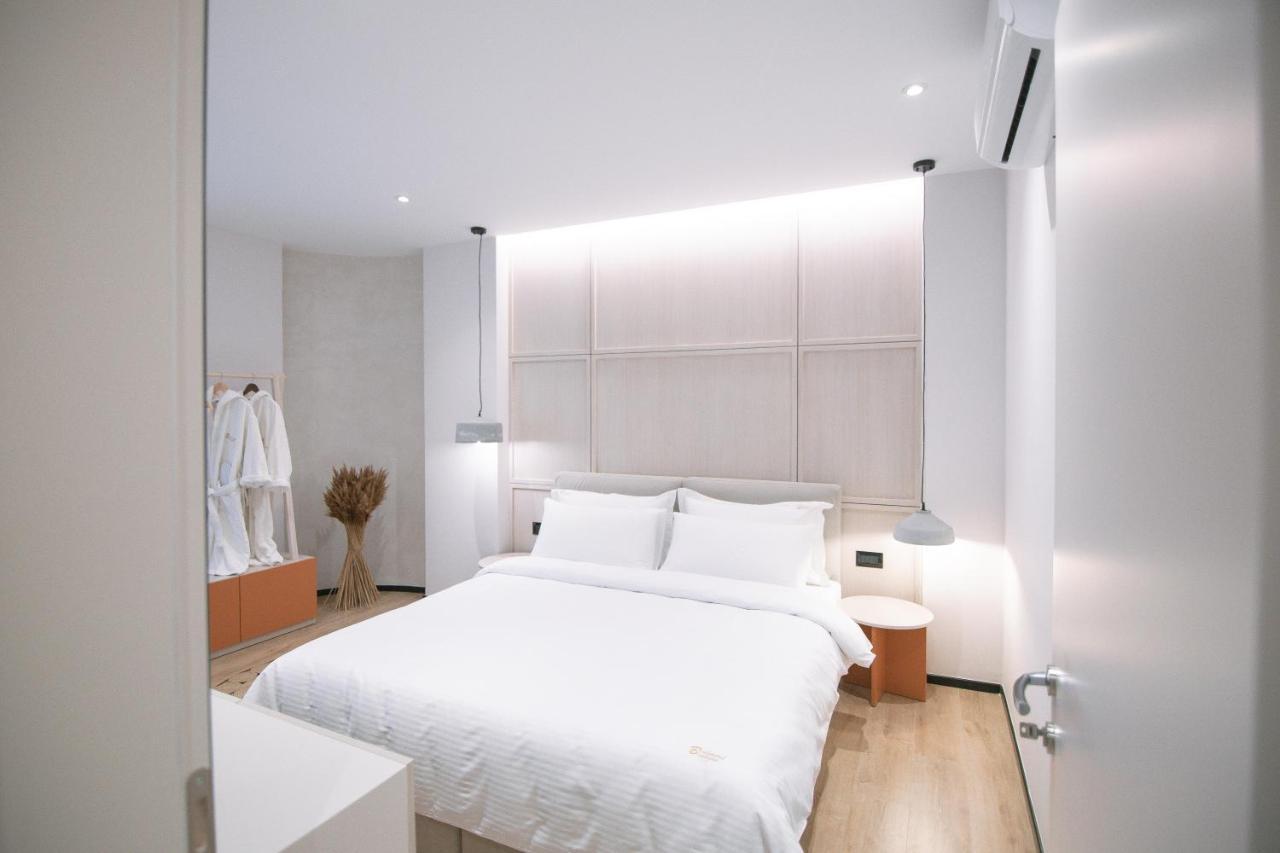 Boulevard Boutique Aparthotel Корча Екстериор снимка