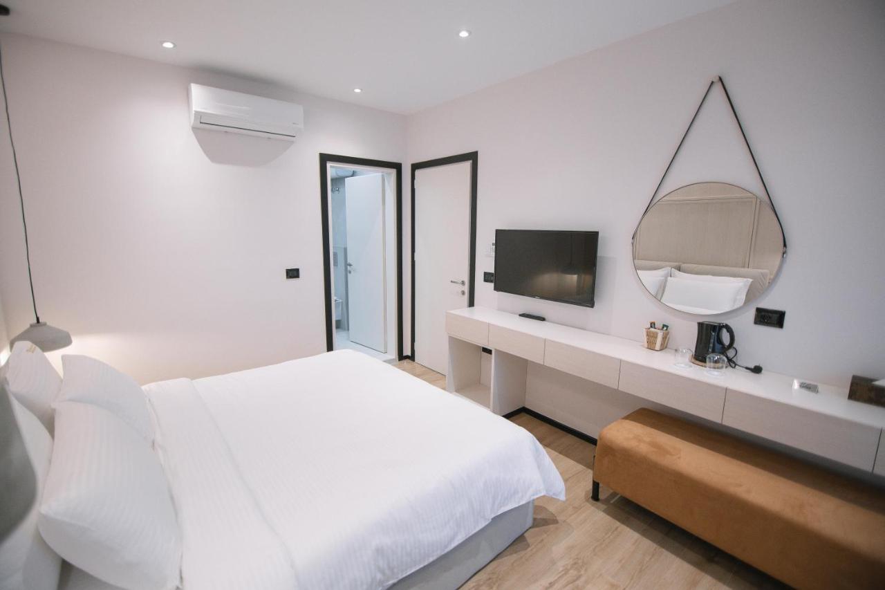 Boulevard Boutique Aparthotel Корча Екстериор снимка