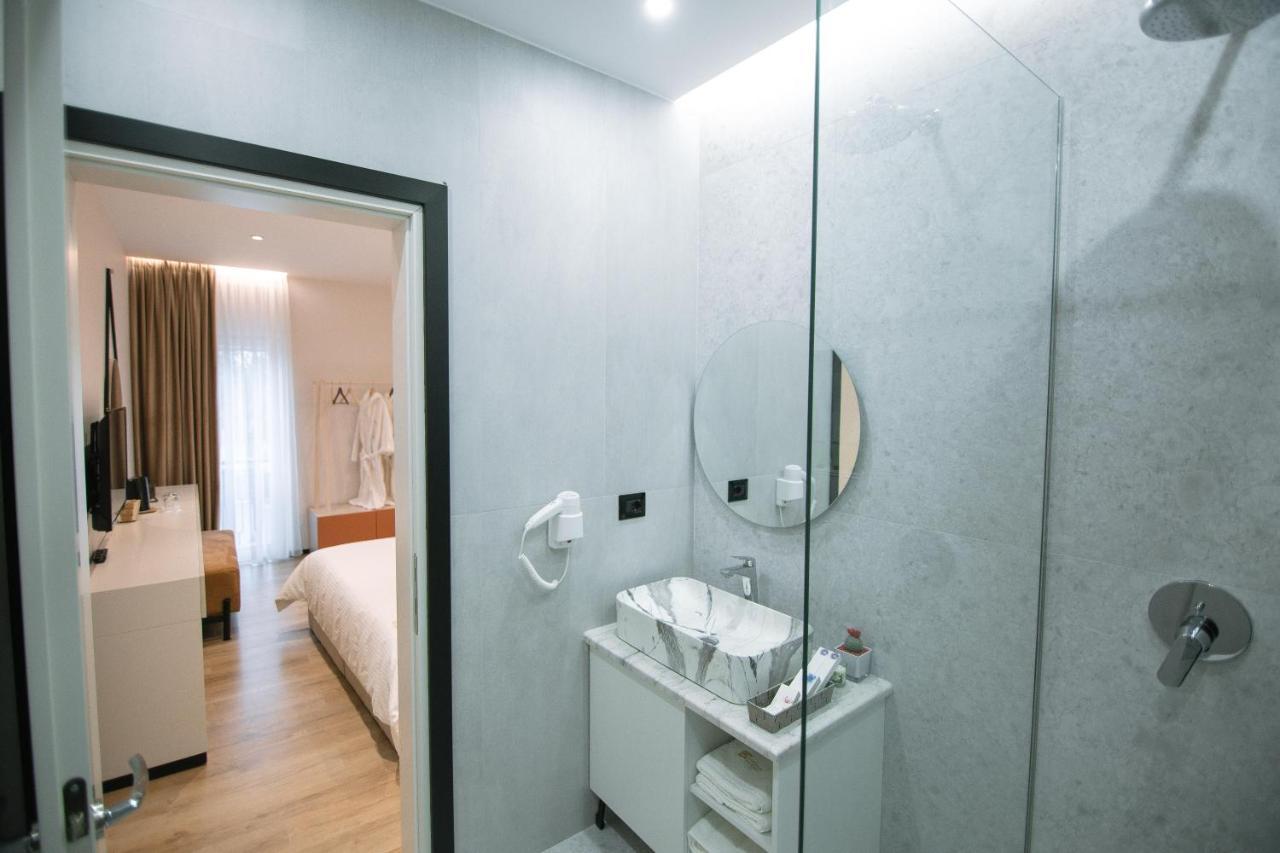 Boulevard Boutique Aparthotel Корча Екстериор снимка